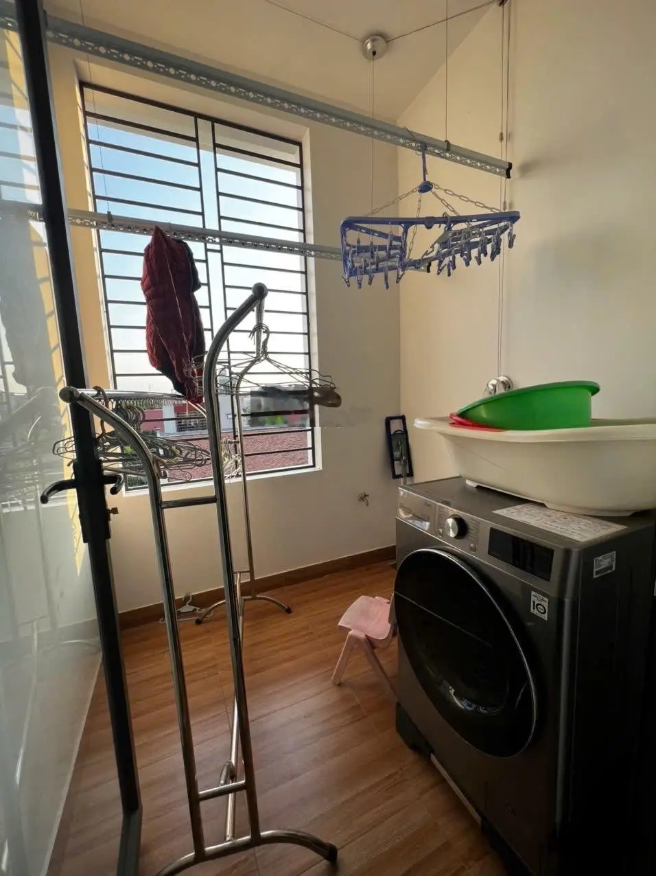 Duy nhất căn nhà 3 tầng ngõ thông tại tổ 7 TT An Dương. LH: 0934605994