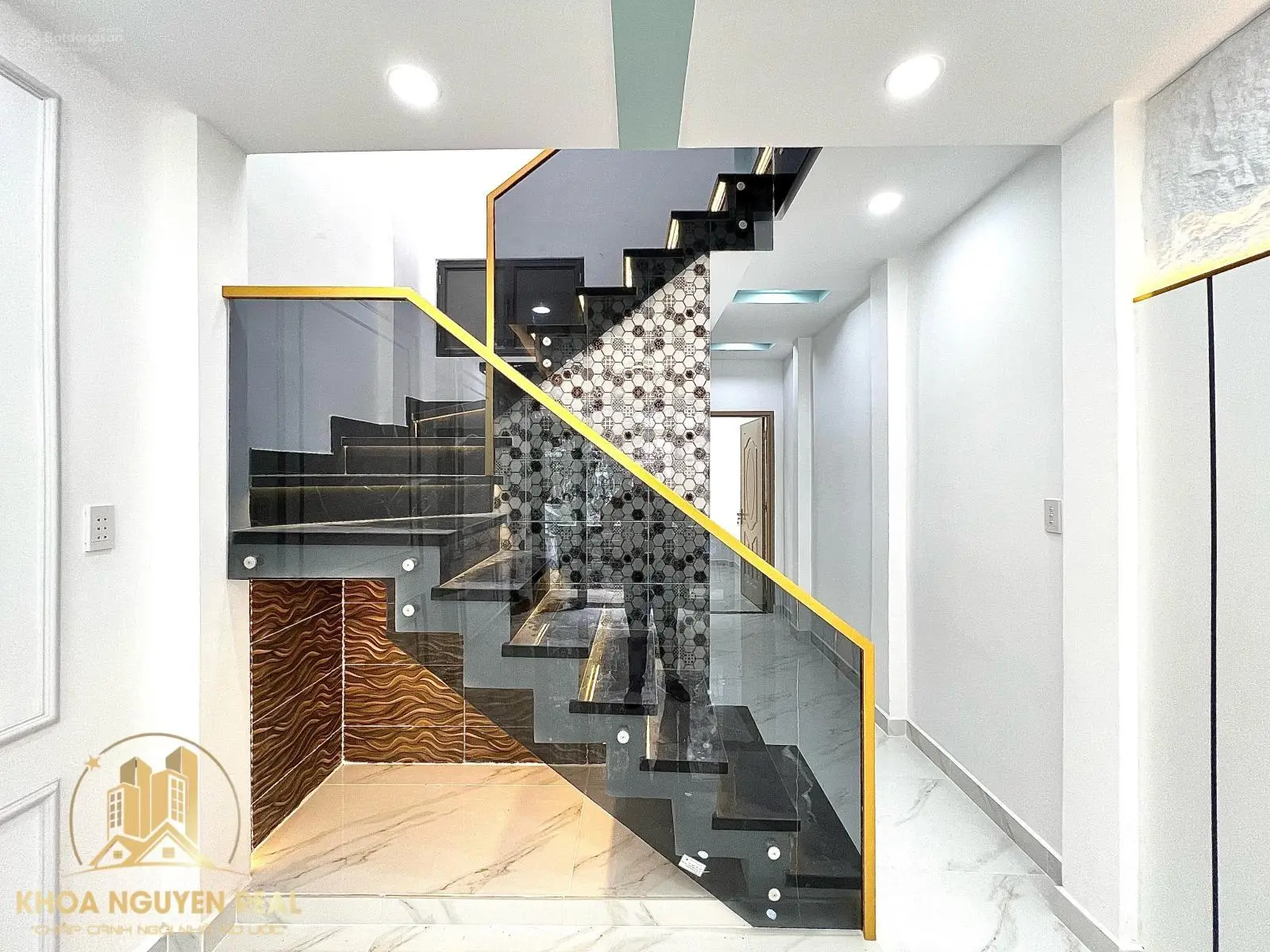 Nhà đẹp mới kdc tôn thất thuyết, phường 4 quận 4 - 3.3x12m - giáp quận 1