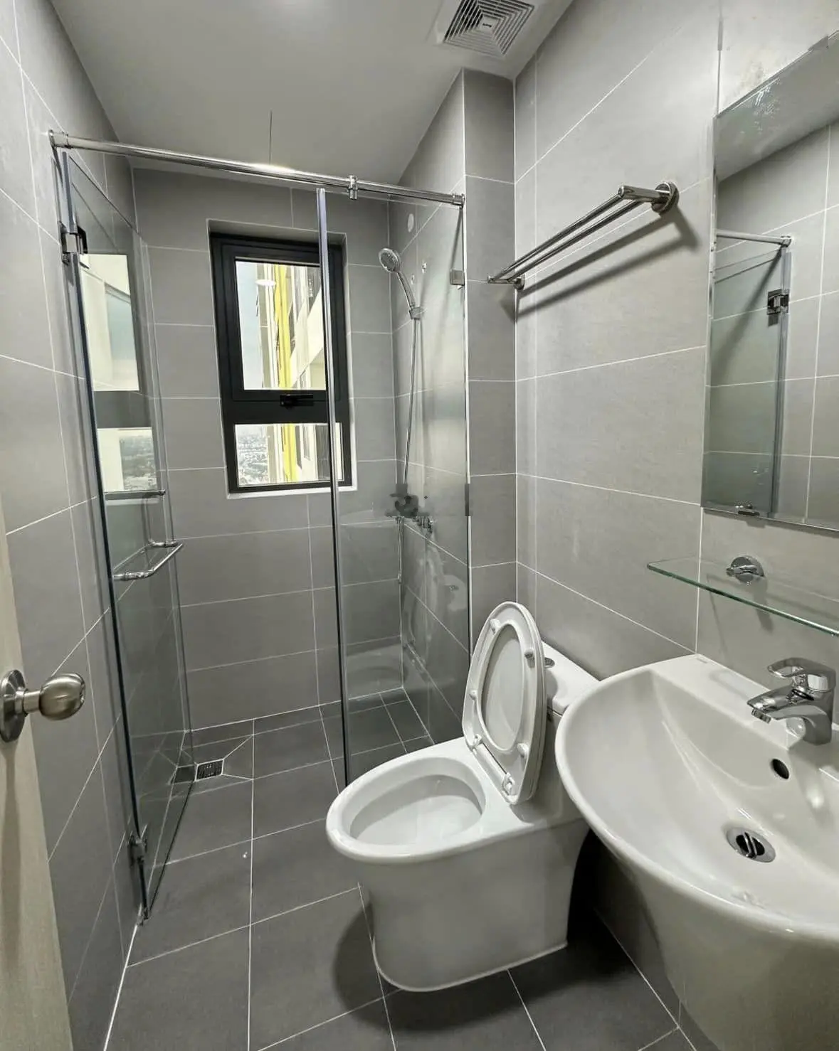 Cần bán căn 2PN/2WC giá 2 tỷ bao thuế phí view hồ bơi, LH 0907 035 ***