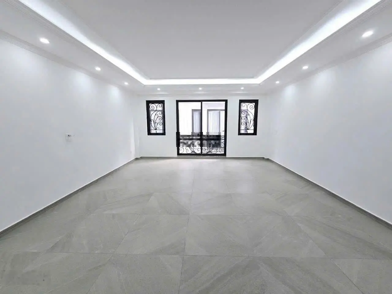 Bán nhà phân lô VIP ô tô tránh phố Trần Quốc Hoàn, Cầu Giấy 55m2x7 tầng thang máy, giá nhỉnh 20 tỷ