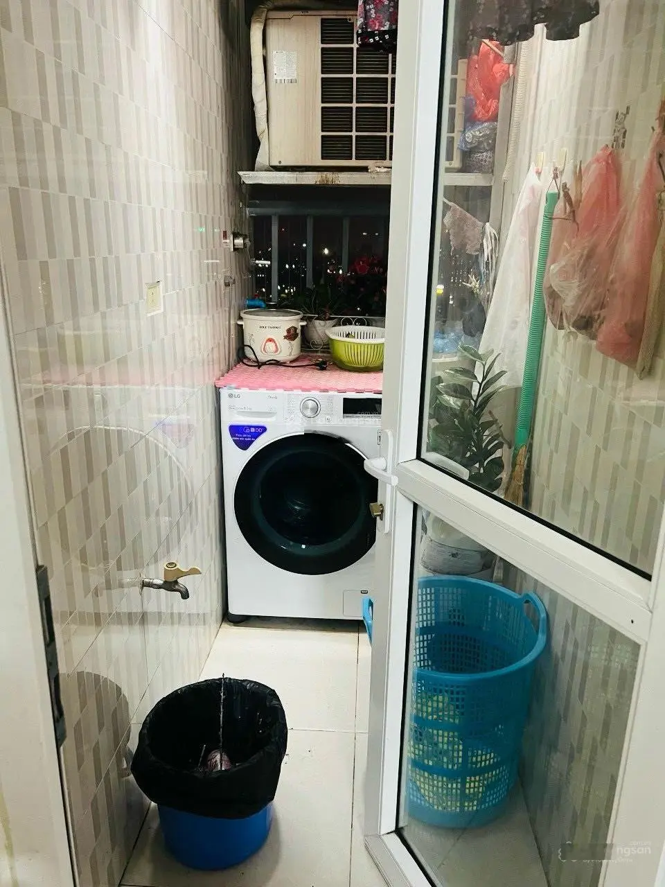 Bán gấp căn hộ tầng trung - Căn góc CT12 KVKL - Đầy đủ nội thất - Sổ đỏ chính chủ - Ban công mát mẻ