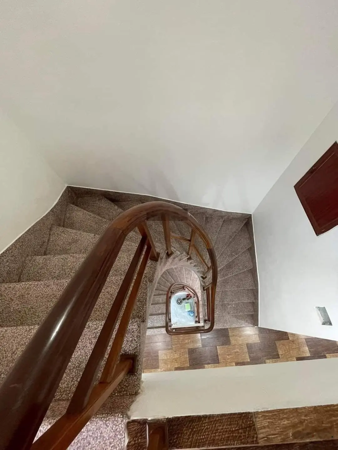 Bán nhà 3 tầng mặt phố Lê Đại Hành