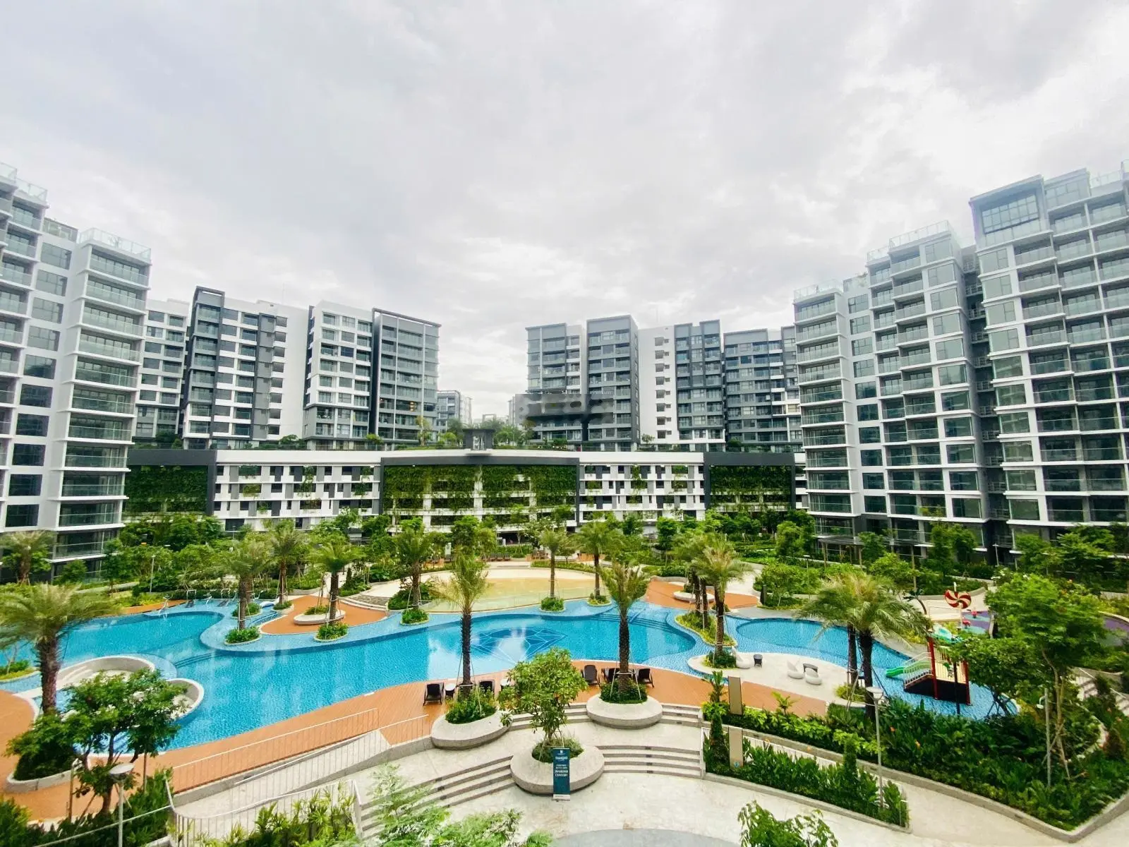 Căn hộ CC Centery 3PN 121m2 thanh toán 1,8 tỷ nhận nhà, ân hạn gốc 3 năm, chiết khấu 17%