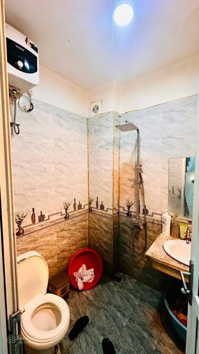 Bán nhà riêng tại Thanh Đàm, 5,99 tỷ, 40m2, 4PN, 3WC, đẹp, nhiều tiện ích