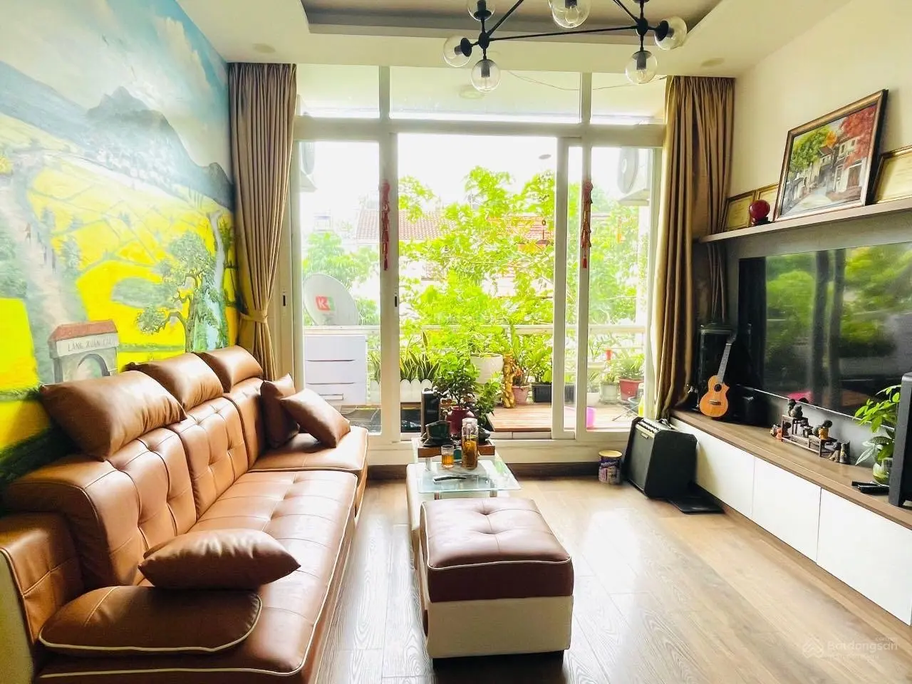 Bán gấp CHCC 5 tầng mặt tiền đường 7, tầng 2 86m2, 2PN, căn góc view Đông mát LH 0965 646 ***