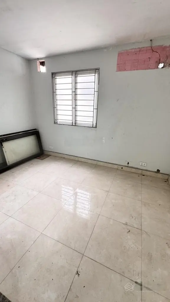 Bán nhà mặt ngõ Kim Ngưu, ô tô, kinh doanh sầm uất 30m2 x 3 tầng, giá chào 3,6 tỷ