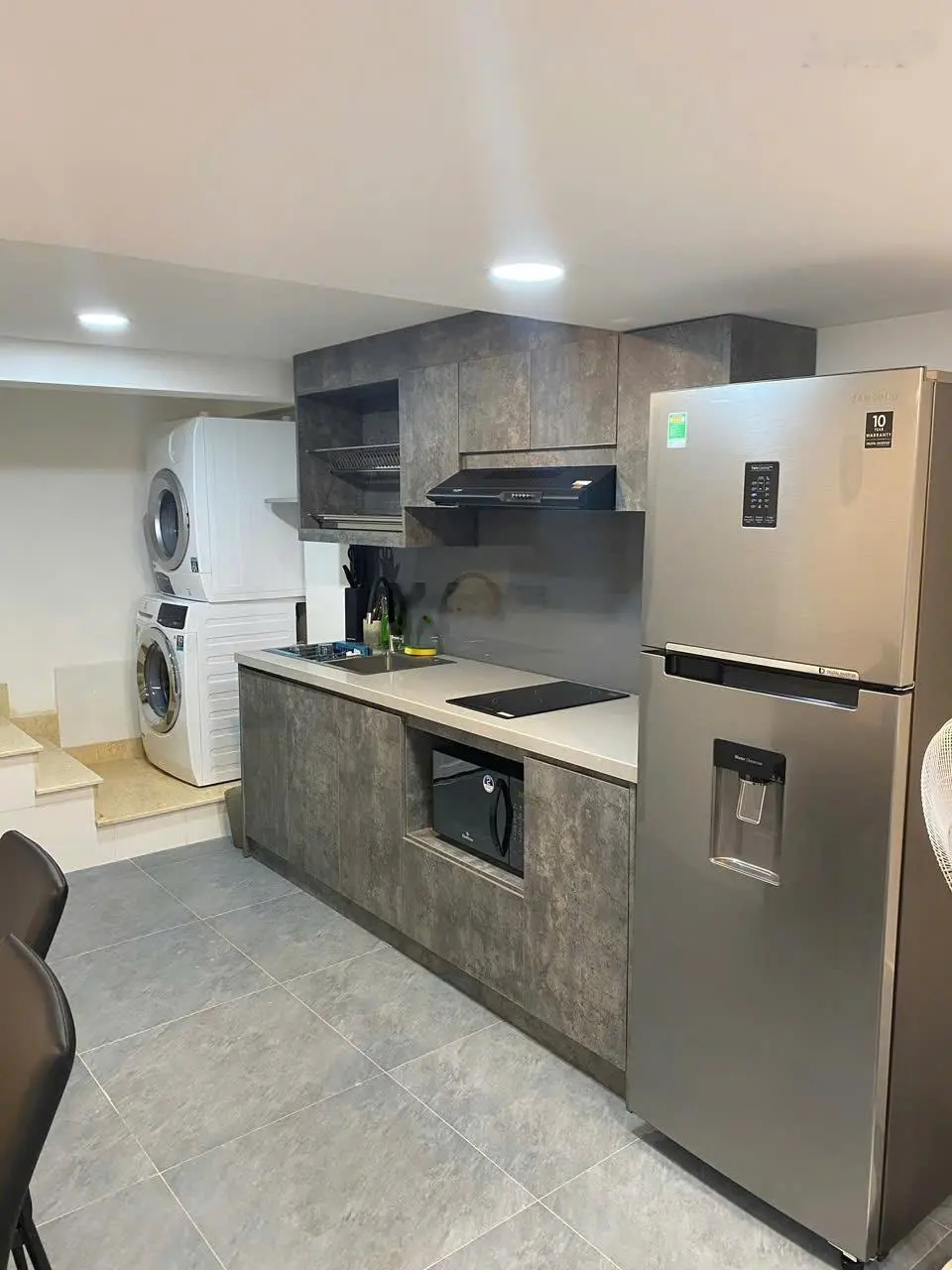 Bán gấp nhà mặt tiền đường số 10a, phường 6, Quận 4.