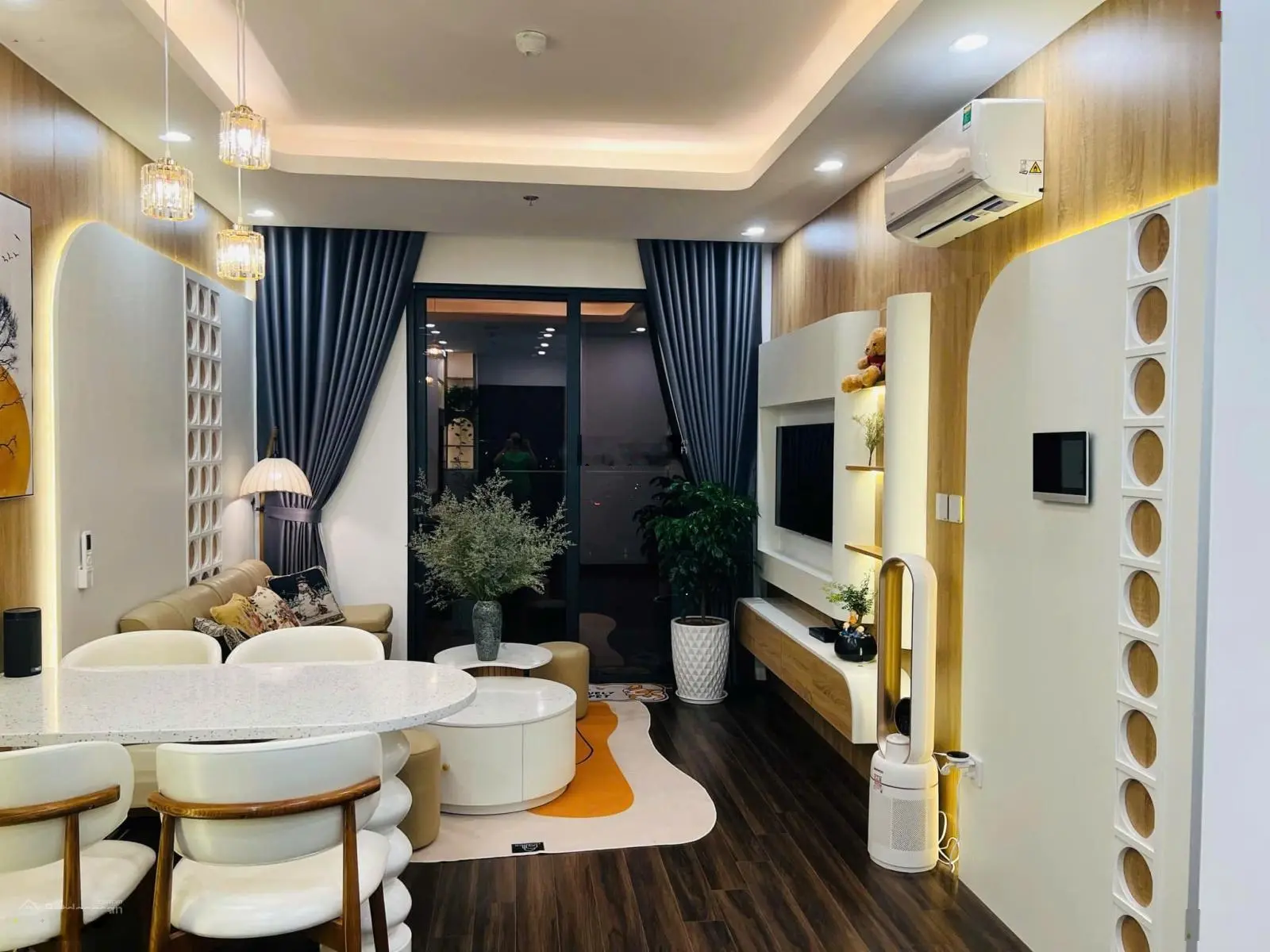 Duy nhất căn 2pn 1vs tại Hoàng Huy Commerce tòa cao cấp Lotus giá 1.860 cực tốt.Lh: 0989 488 ***