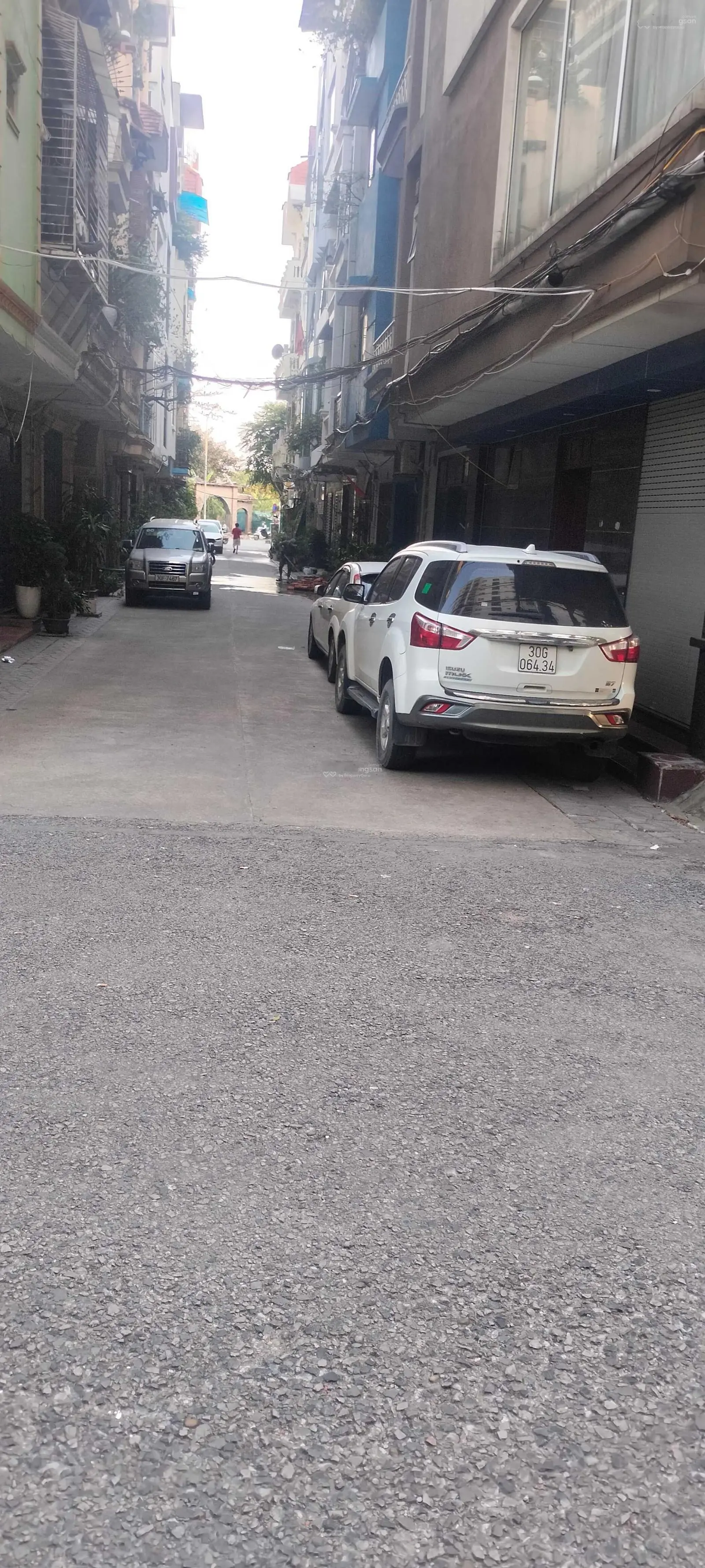 Nhà Mặt Phố, Nguyễn Văn Cừ, Phân Lô, Nói không với quy hoạch, gần trường học, cơ quan, gần hồ.