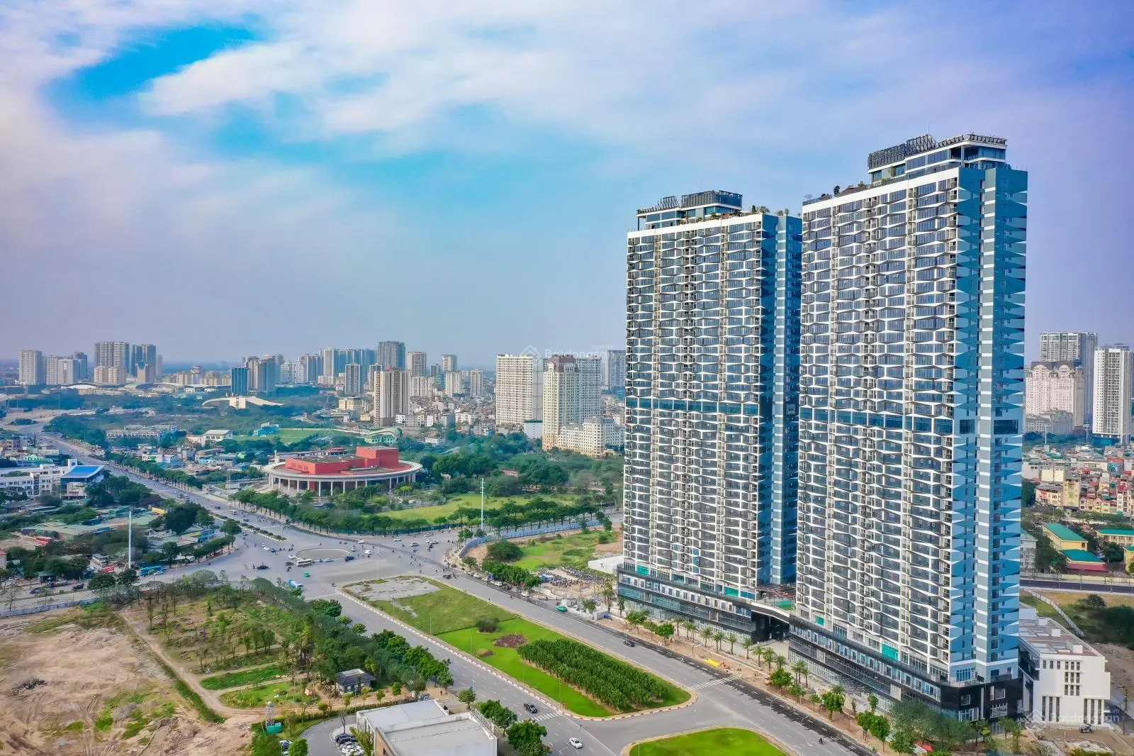 Bán căn hộ 87.5m2 mới đẹp, sổ đỏ cầm tay tại The Matrix One số 1 Lê Quang Đạo