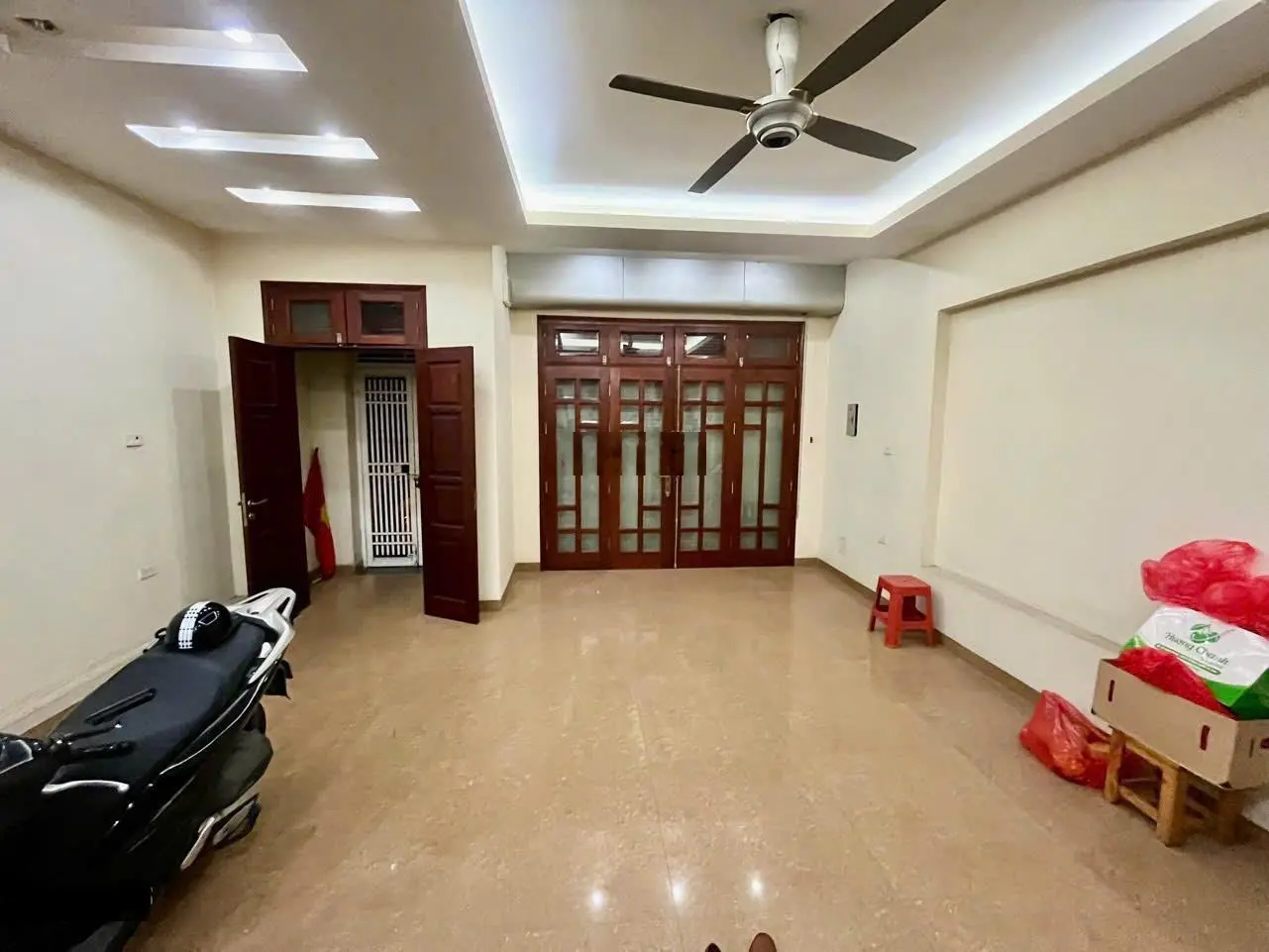 Cần bán biệt thự 90m2 chỉ 31 tỷ tại tam trinh, hoàng mai, oto tránh, vỉa hè 2 bên, kd, mặt tiền 6m