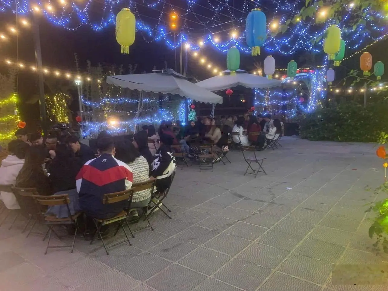 Tôi chính chủ bán liền kề lô góc 261m2 caffe Ola vip Quảng Trường đường chi Lăng KĐT TSG Hòa Bình