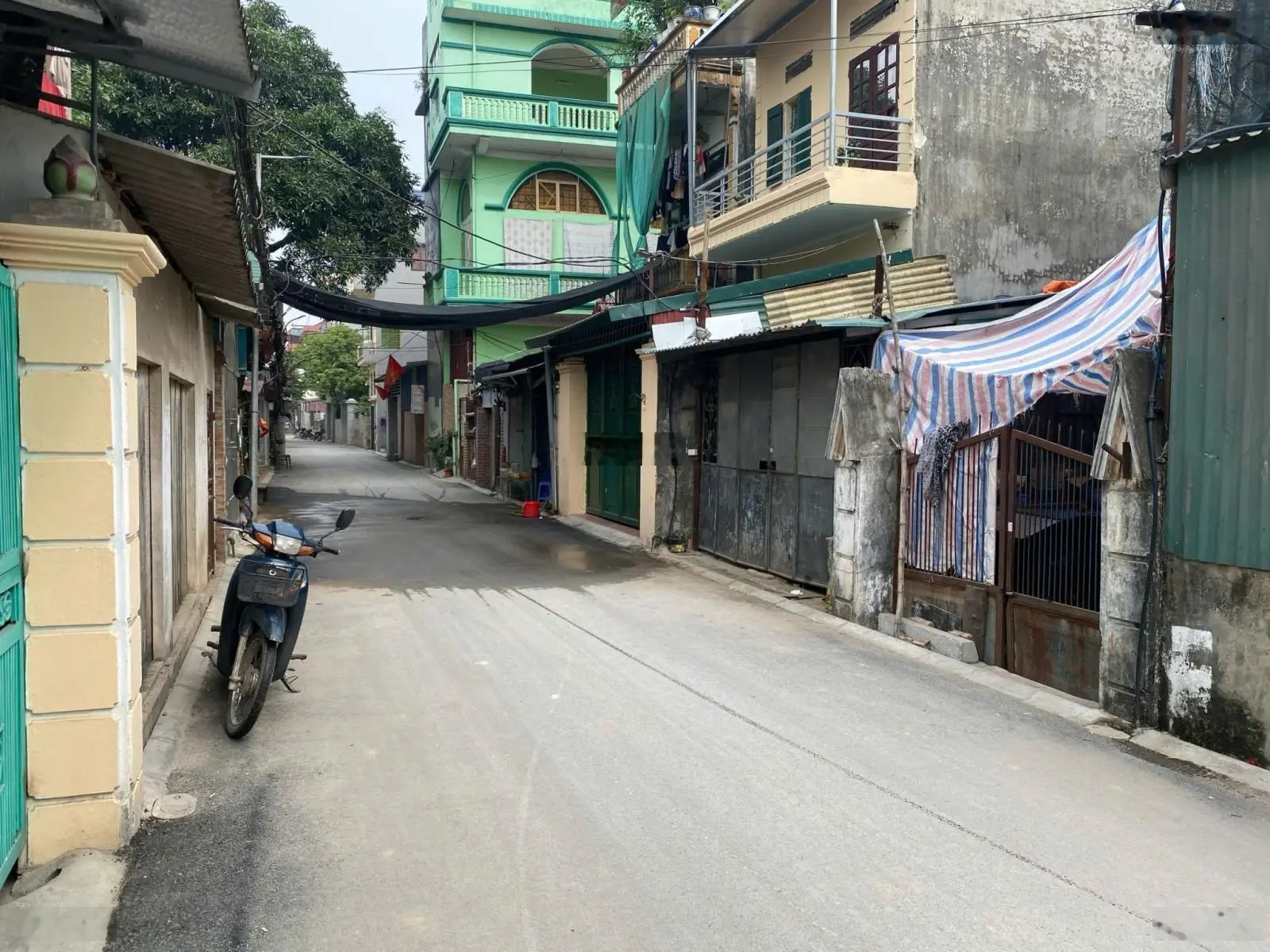 Bán 150m2 trục chính thôn Du Nội - Mai Lâm - Đông Anh. MT 6m, đường rộng 7m ô tô tránh nhau.