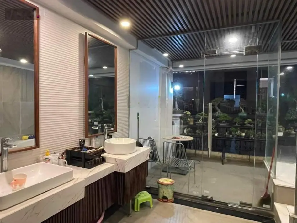 Phân lô Quần Ngựa, ô tô tránh, vỉa hè, 70m 6 tầng thang máy, vỉa hè, 23.6 tỷ