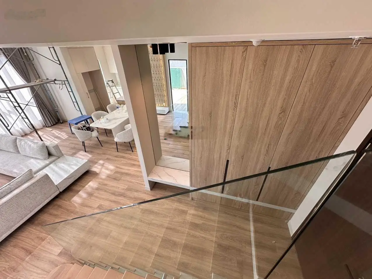 Độc quyền căn 3PN duplex, diện tích 214m2 trong nhà và 40m2 sân vườn giá cực hời chỉ 21 tỷ bao hết