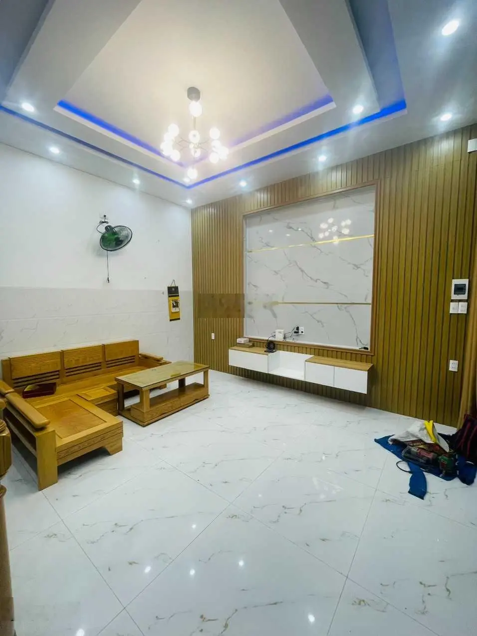 Chính chủ cần bán nhà 3 mê 3 tầng và 1 nhà cấp 4, diện tích siêu rộng 131m2 Tô Hiệu