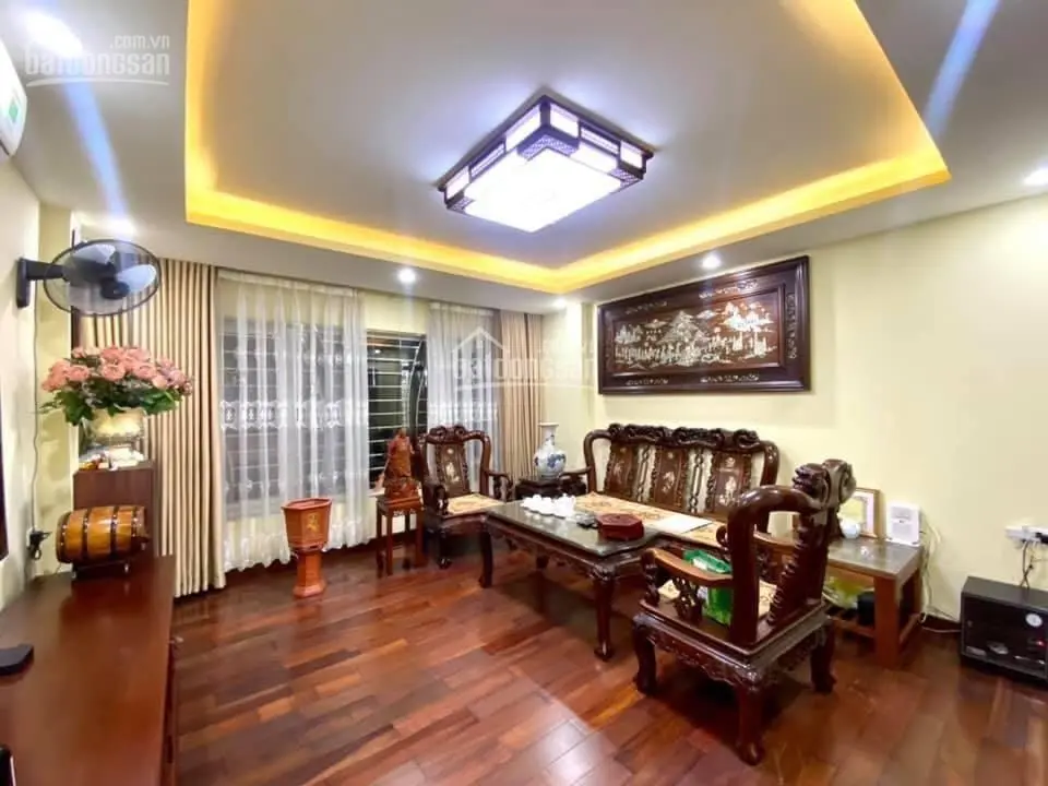Đấu giá Mậu Lương, sát trục sân bóng, mặt tiền rộng 5m, giá đầu tư