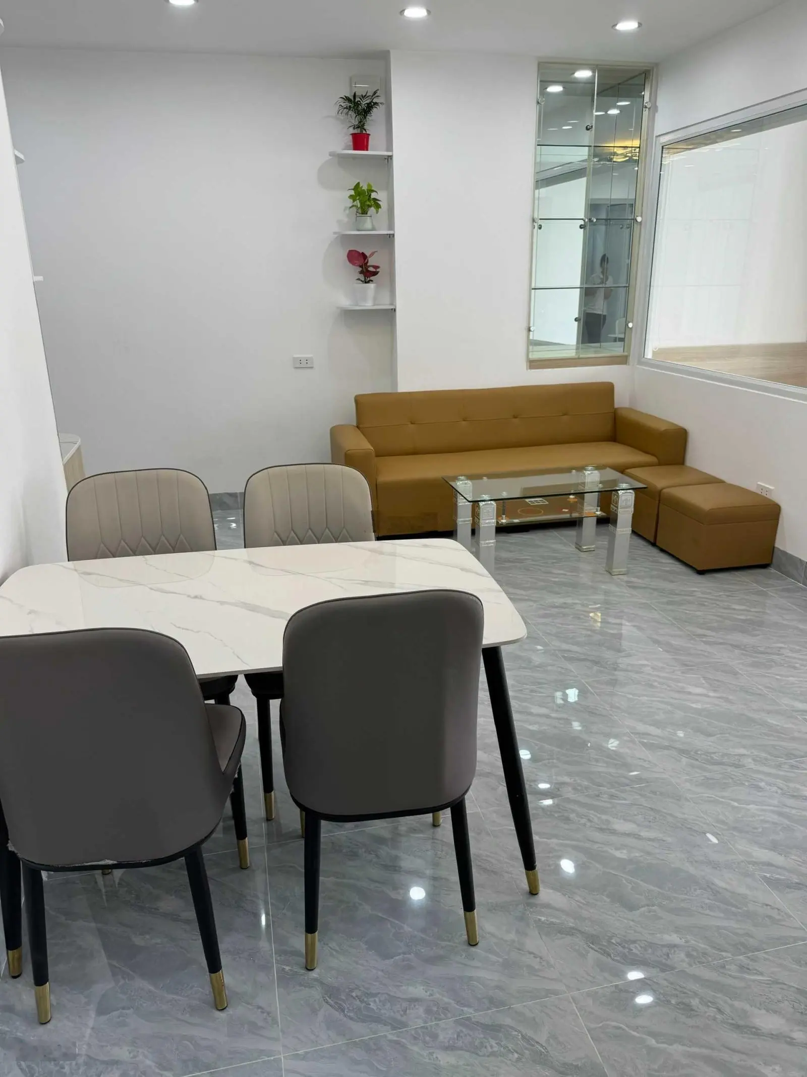 Bán CH 63m2 2n 2w giá 4 tỷ tòa N2D, Hoàng Minh Giám, Trung Hòa, Cầu Giấy