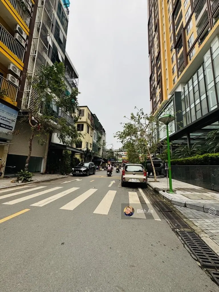 Bán gấp nhà kđt định công liền kề đẹp nhất khu. ngay đường vành đai 2.5m diện tích 70m 5 tầng 23ty