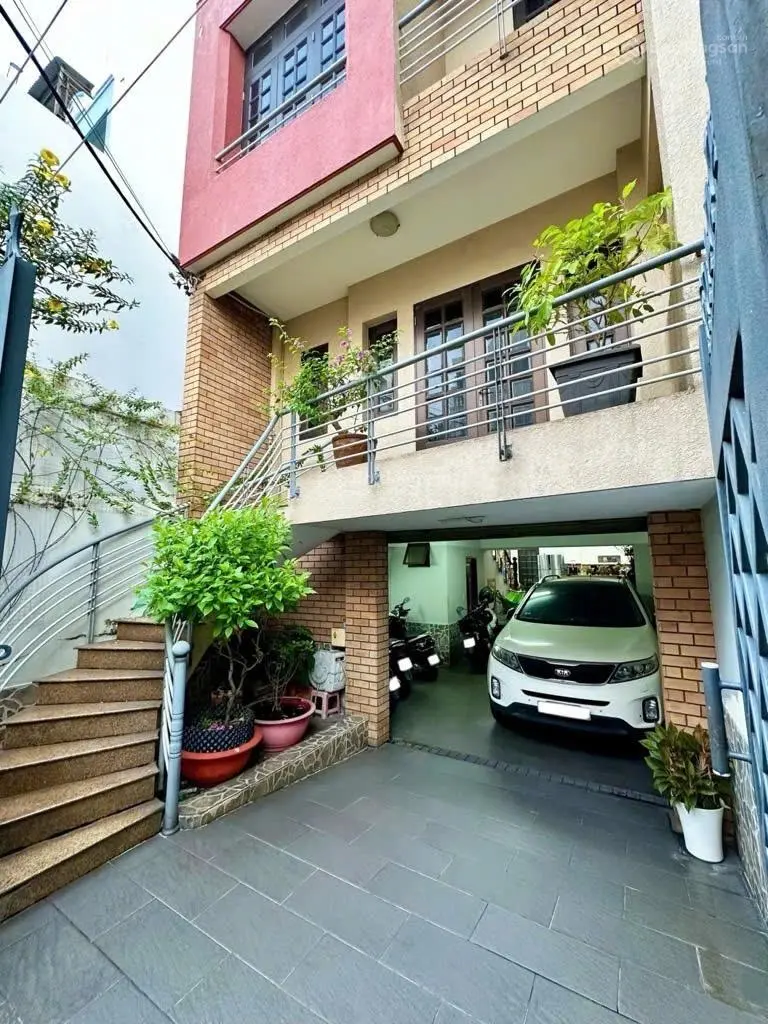 Bán nhà gần chợ Phạm Văn Bạch - sát mặt tiền - Tân Bình - 100 m2 - 4 tầng - 12.9 tỷ