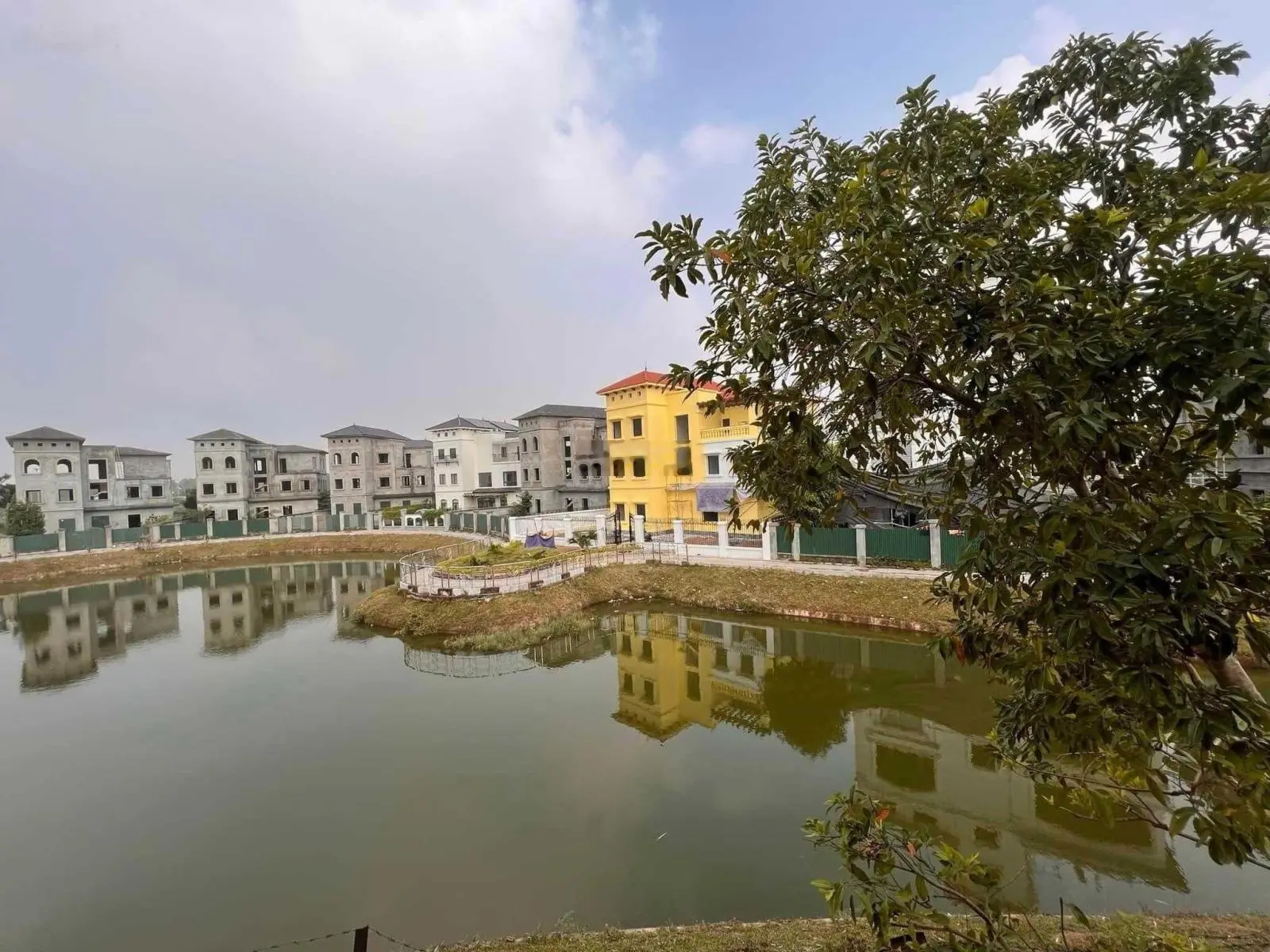 Chính chủ bán căn BT song lập view hồ tại khu đô thị Nam An Khánh Hoài Đức Hà Nội