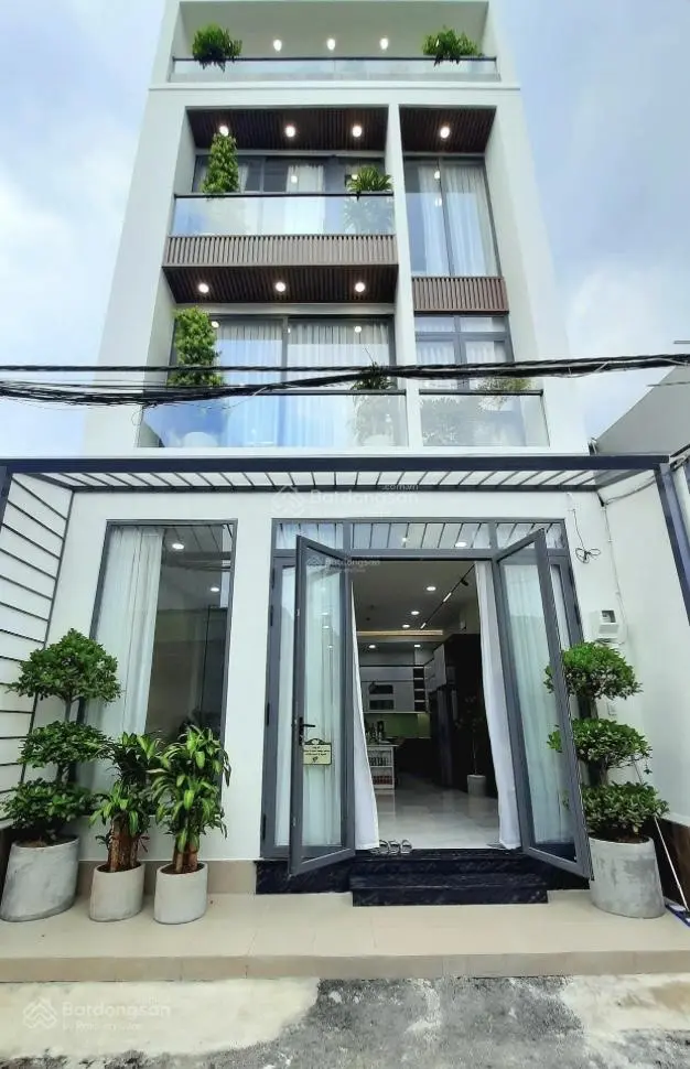 Bán gấp nhà ngay Ngã Tư Ga - full nội thất - Thạnh Lộc Quận 12 - sổ hồng riêng - 60m2 - giá 3 tỷ 1
