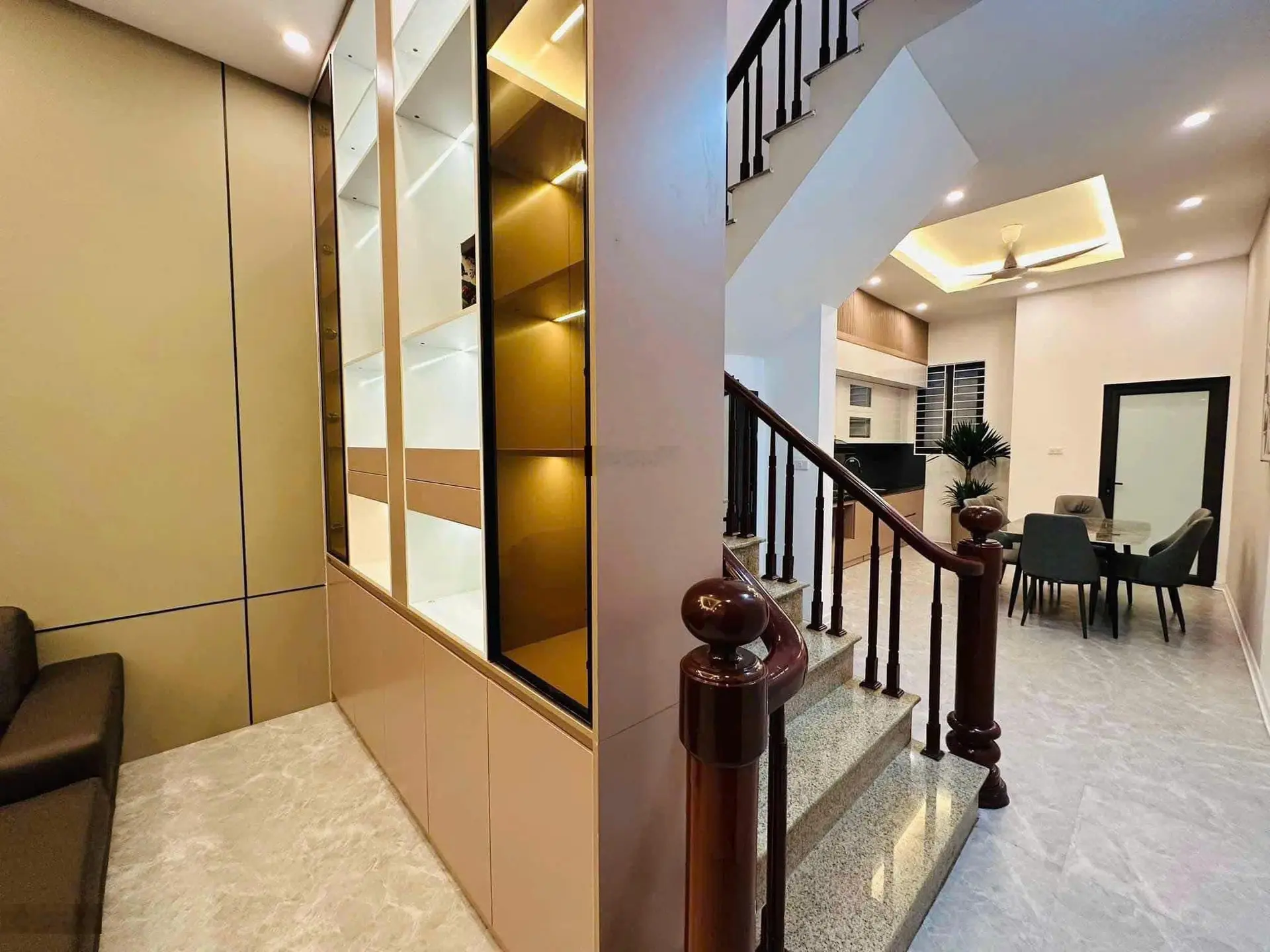 Bán nhà 4 tầng định công, hoàng mai, nhà mới đẹp, 2 mặt thoáng, 63m2 - mt 4m, sổ đỏ, 10,6 tỷ