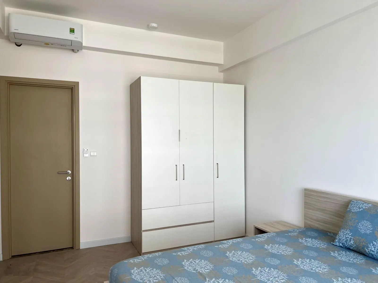 Bán gấp căn hộ Antonia Phú Mỹ Hưng, nội thất cao cấp, lầu trung giá 7 tỷ bao thuế phí