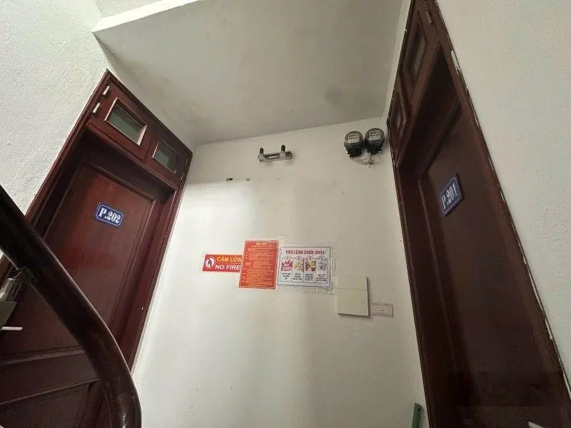 Bán nhà riêng tại Lê Thanh Nghị, 10,9 tỷ, 55m2, 10PN, 10WC, hàng hiếm! Cho thuê full phòng 45tr/th