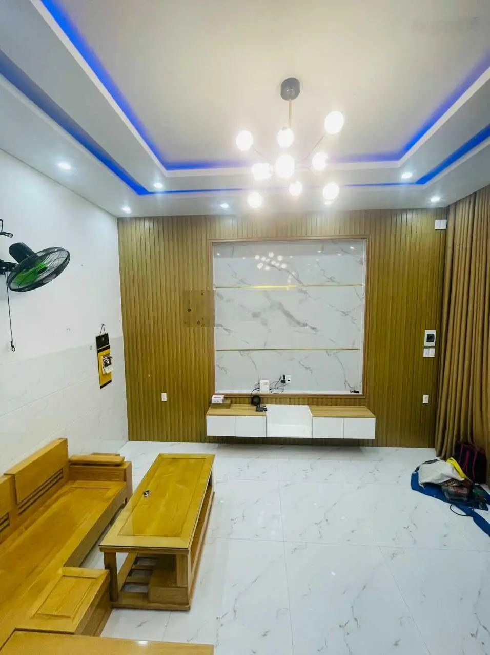 Chính chủ cần bán nhà 3 mê 3 tầng và 1 nhà cấp 4, diện tích siêu rộng 131m2 Tô Hiệu