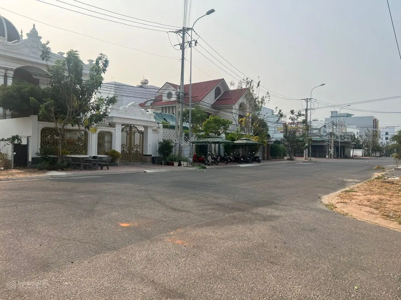 Cần bán lô góc 2 mặt tiền kinh doanh - Đào Tấn - Phạm Hùng ngay Lotte Phan Thiết giá rẻ