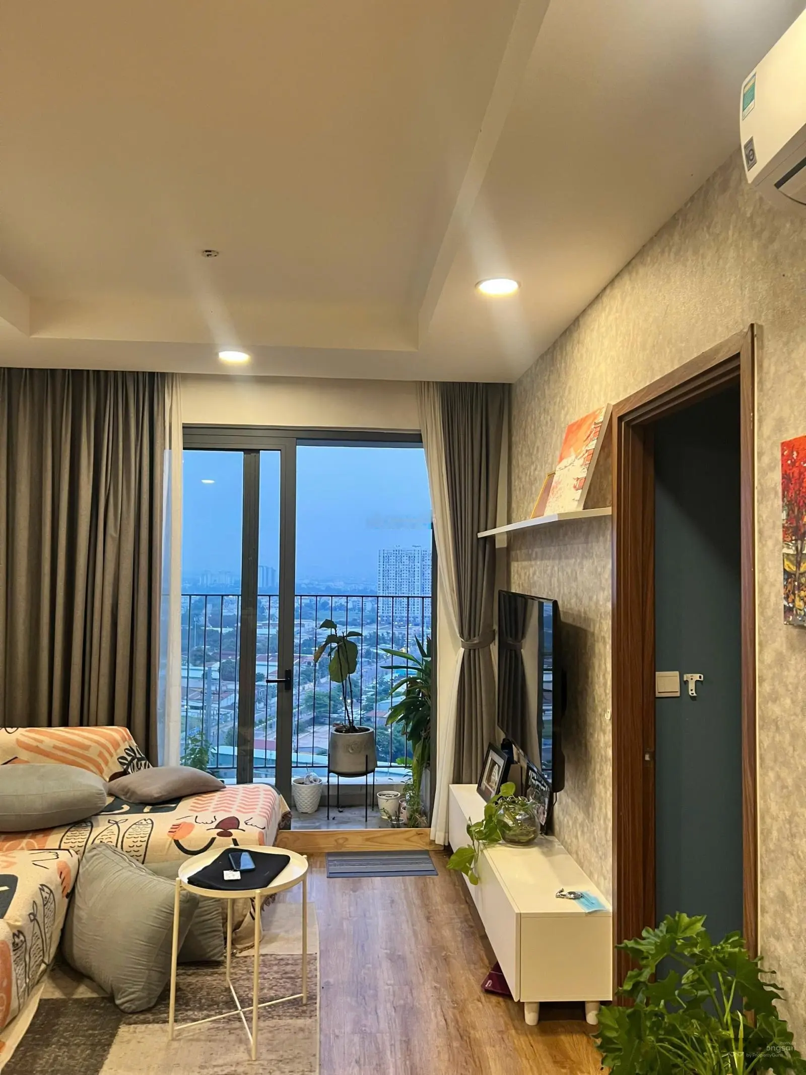 Bán nhanh căn 2PN 2WC 68m2 Pegasuite giá 3,35 tỷ - nhà mới đẹp view thoáng - hỗ trợ vay ngân hàng
