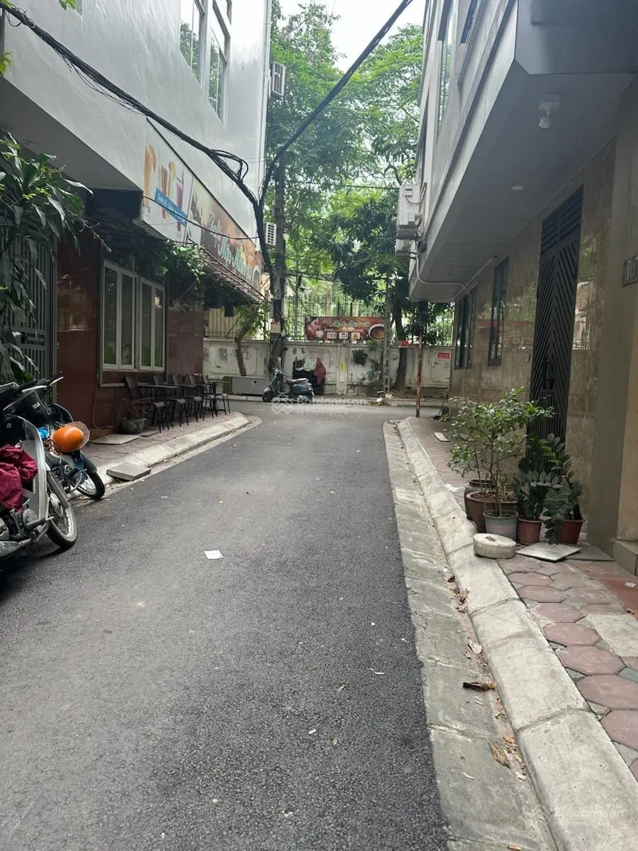 Bán nhà riêng ngõ 91 Nguyễn Chí Thanh, Đống Đa. Ôtô tránh,kinh doanh,vỉa hè, 43m, mt 3.8m,giá tốt !