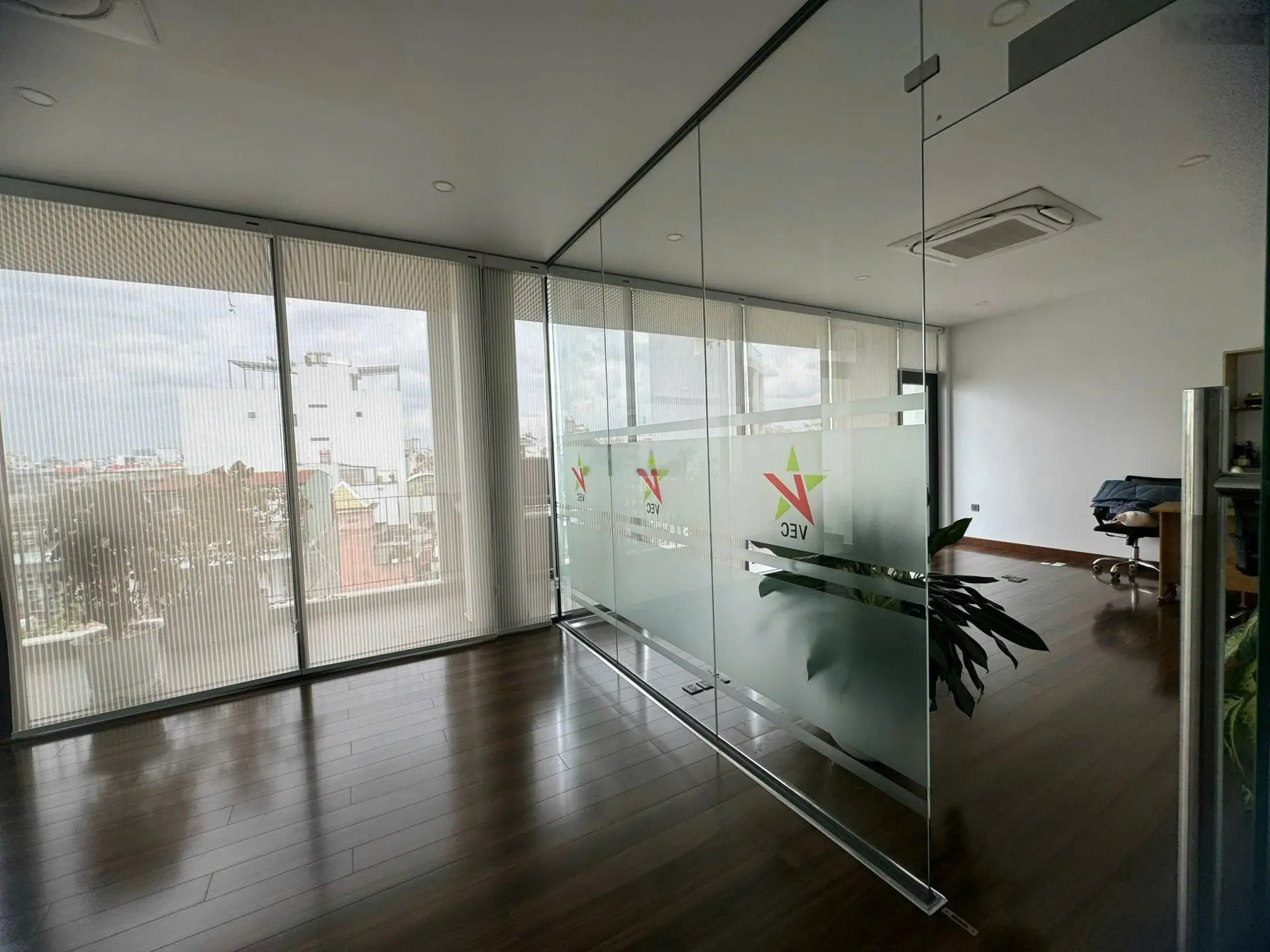 Ngộp bank, bán gấp tòa văn phòng đường Cầu Xéo, Phường Tân Quý, Quận Tân Phú