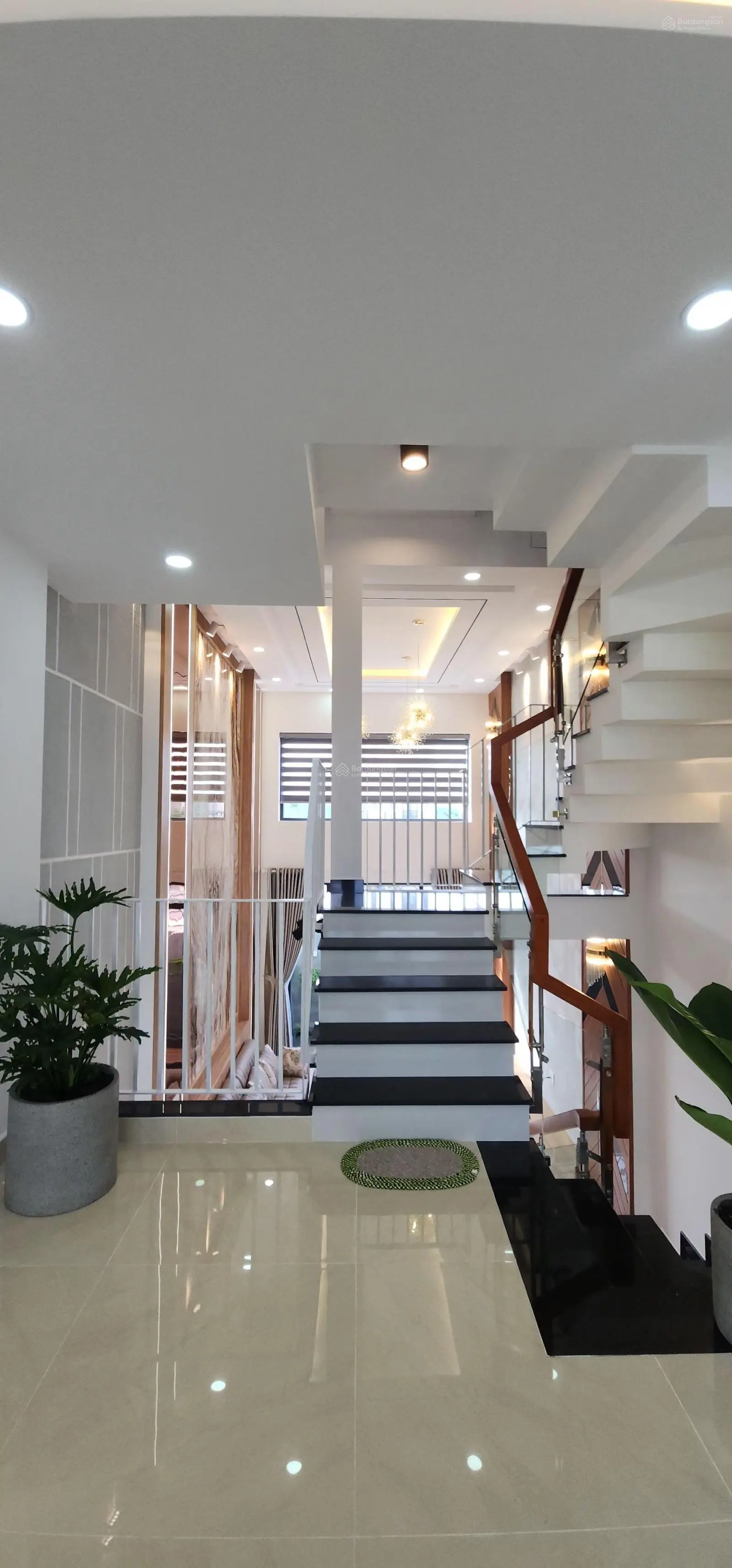 Siêu phẩm nhà phố ,4*15m nằm ở vị trí đắc địa đường thông , tiện buôn bán kinh doanh