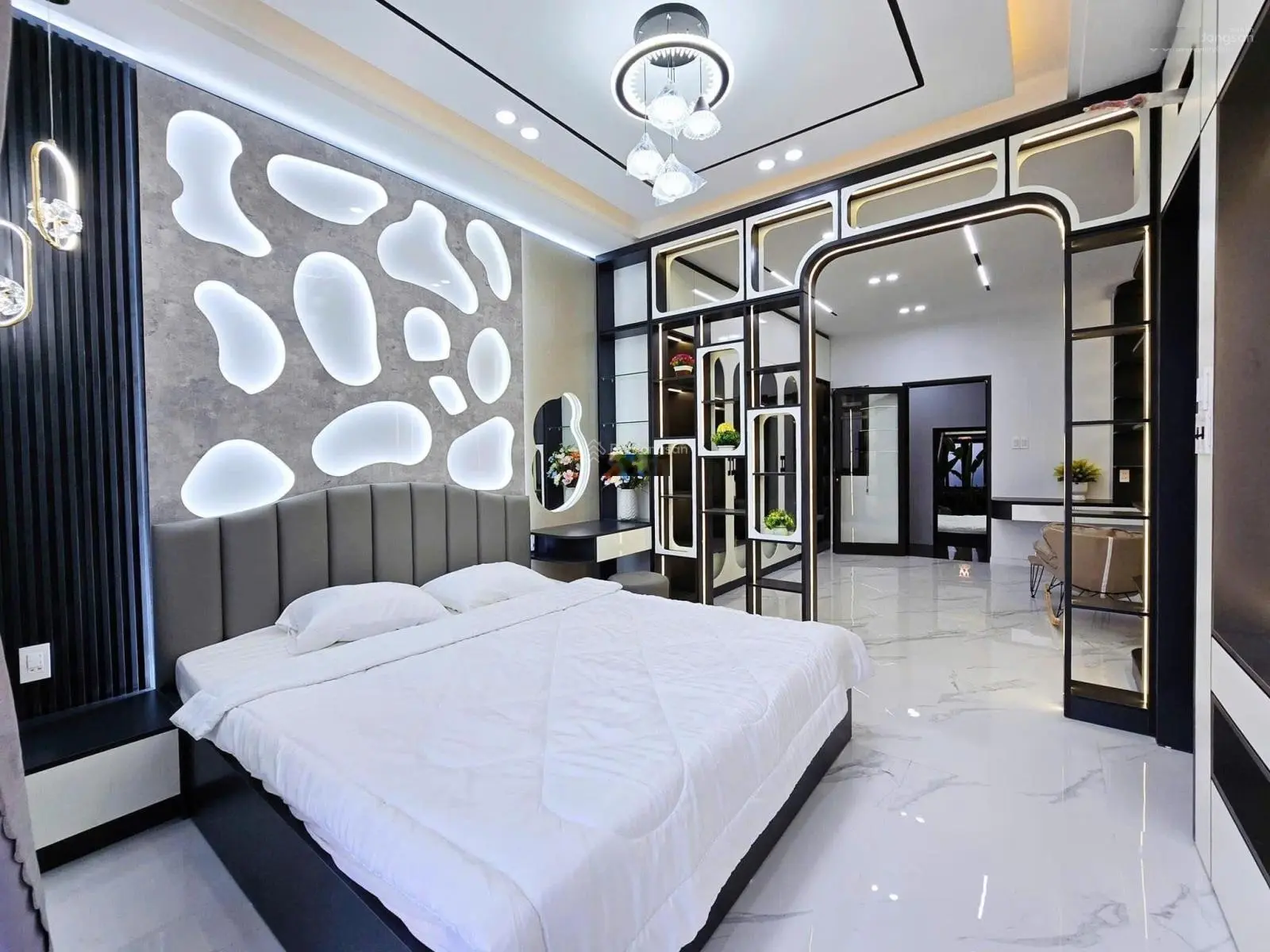 Siêu phẩm gõ cửa căn nhà HXH 4m, DT 45m2. Giá: 2tỷ860 Lê Văn Sỹ, Phường 3, Quận 3. Sổ riêng