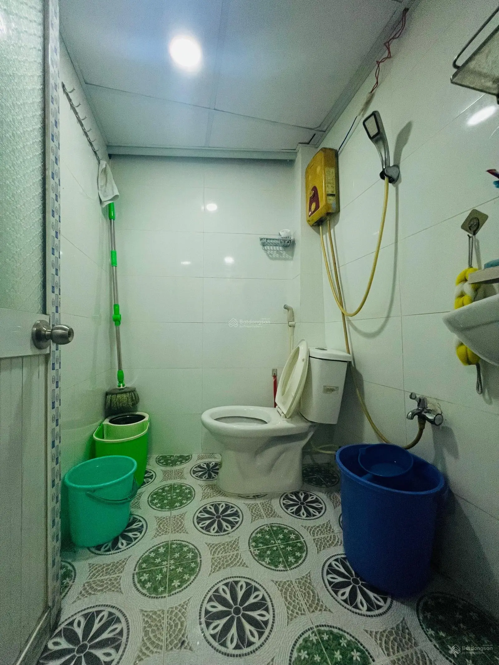 Bán nhà mặt đường kinh doanh, Quận 7, đường 20m sầm uất DT 3,3 x 16m nhà 1PN 1 tỷ 620triệu