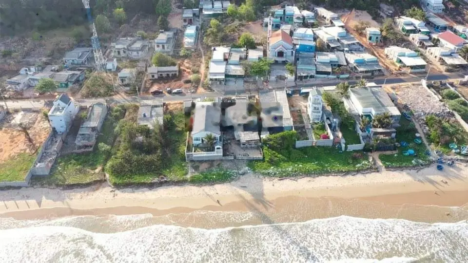 Bán nhà biệt thự Đơn Lập Mặt Tiền Biển - Sổ Hồng Lâu Dài - View Đẹp Hiếm Có, cách Novaworld 3 km
