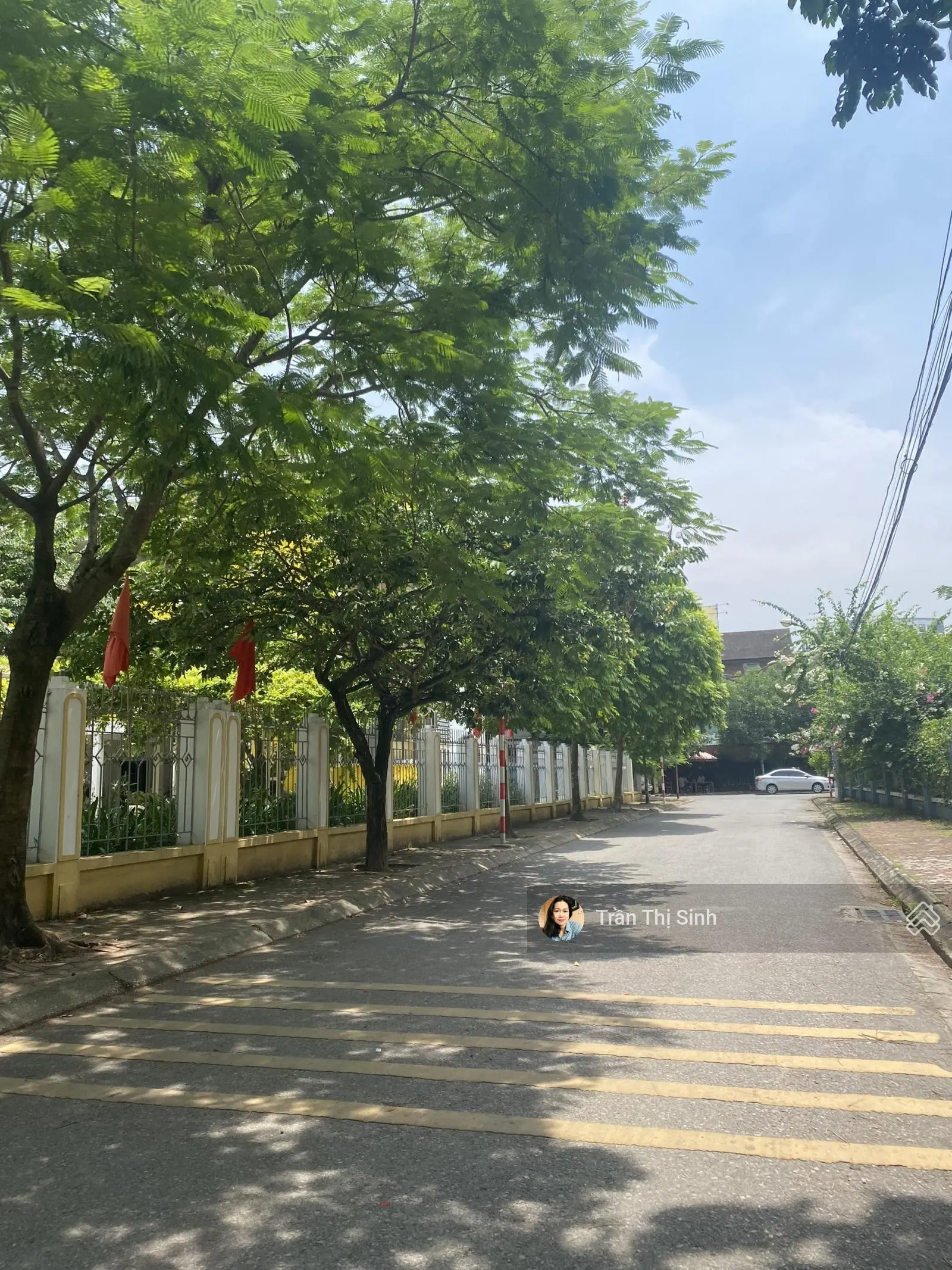 Bán đất tặng nhà khu phân lô đô thị sài đồng, dt 40 m2 đường ô tô tránh, kinh doanh nhỏ