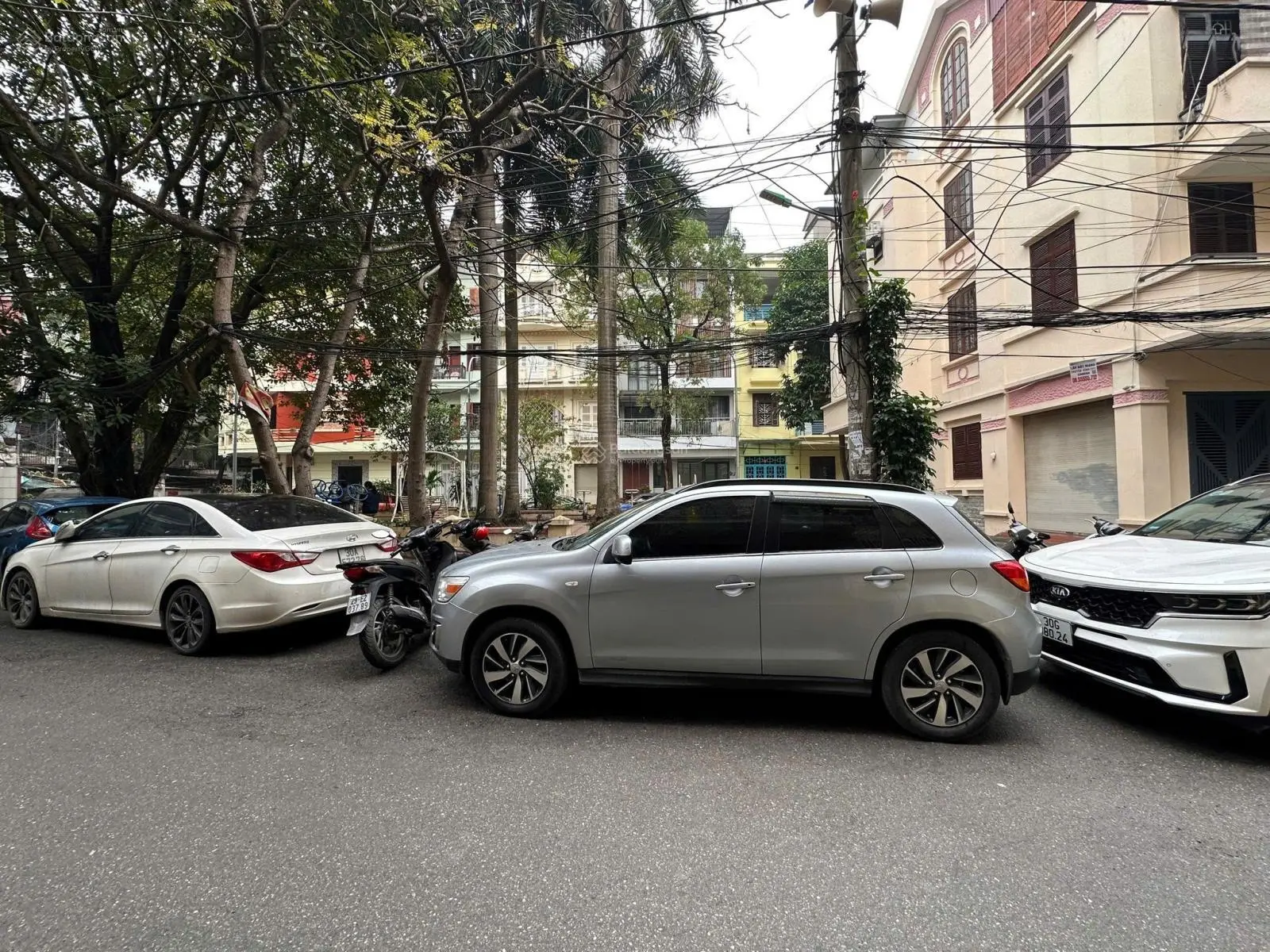 Bán nhà phố hoàng ngọc phách, đống đa, phân lô, ô tô, kd, dt 65m2* mt 4.8m*giá 20 tỷ