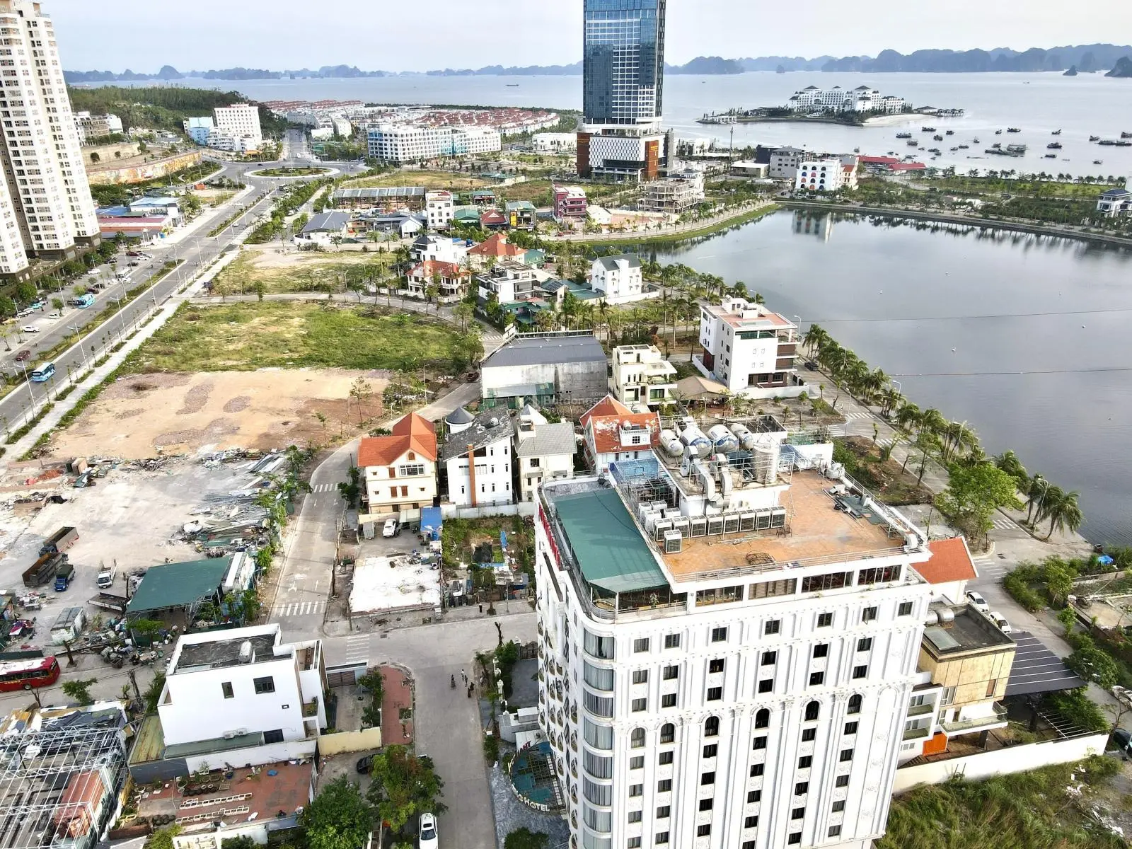 Chủ ngộp bank cần thanh khoản lô đất biệt thự trung tâm Bãi Cháy 500m2