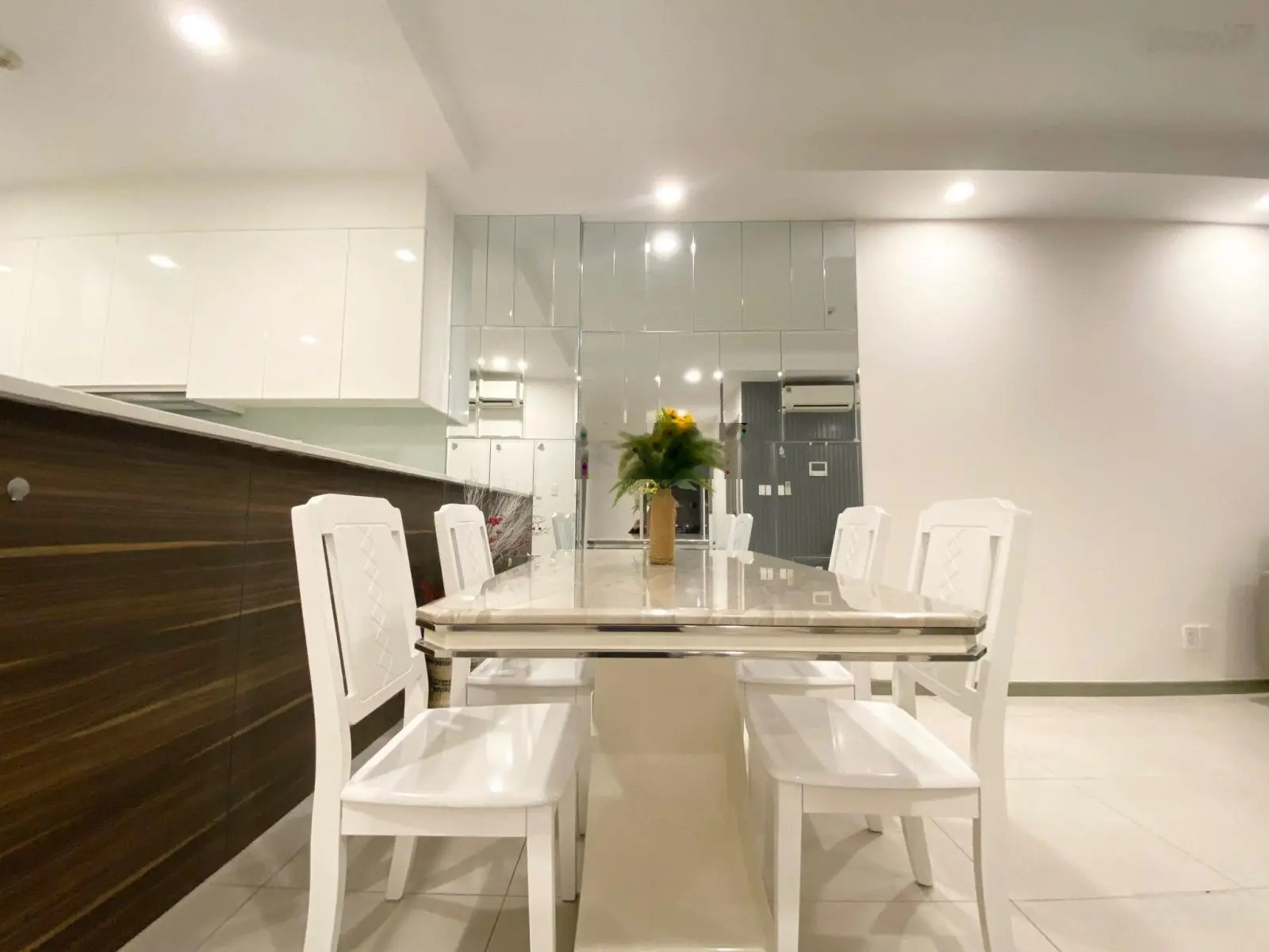 Bán gấp CHCC Horizon Tower Trần Quang Khải - Q.1, DT 102m2, 2PN giá: 5.9 tỷ, có sổ, 0961 663 ***