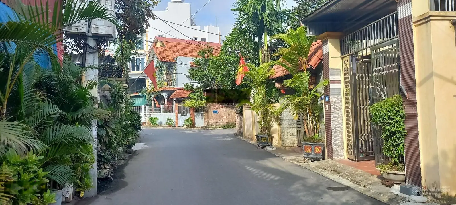Bán đất hai mặt tiền dt 95m ,giá 4050 ty ,kiêu kị gia lâm