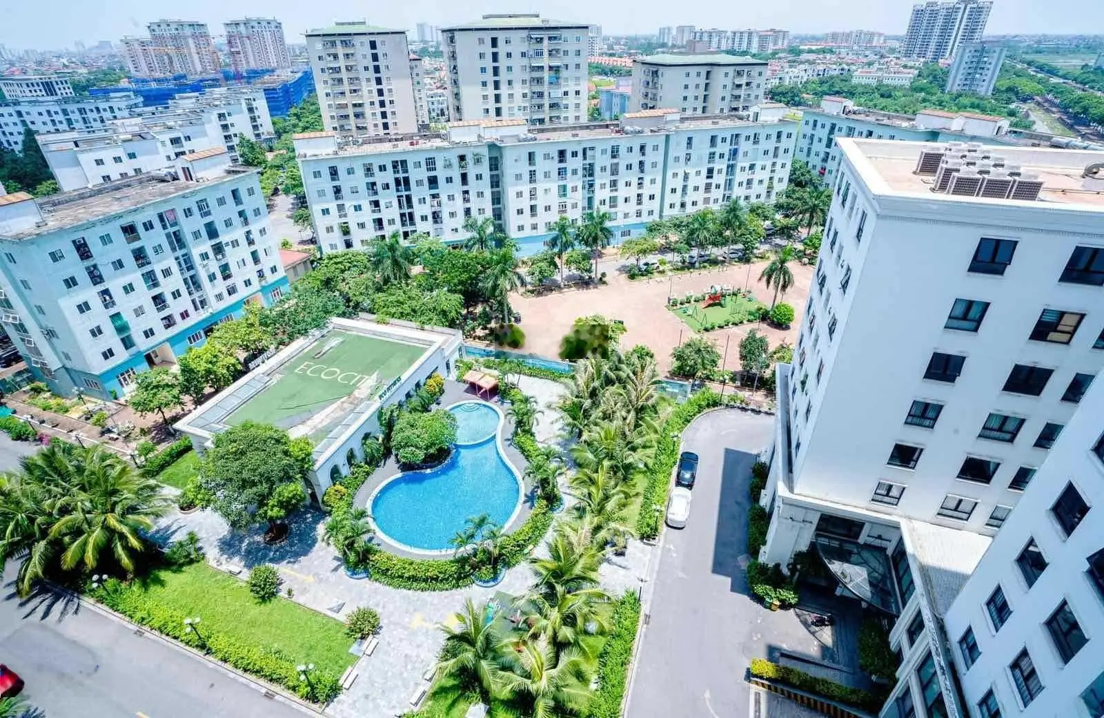 Em bán căn góc thông thủy 78m2, tầng trung đẹp đã sẵn nội thất mới + sẵn sổ. Bao phí
