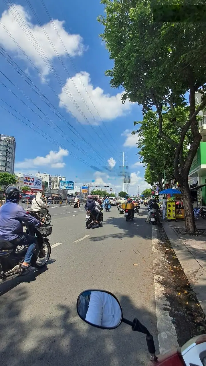 Bán nhà mặt tiền điện biên phủ ngay metro phường 25 4* 20m 4 tầng , có khoảng sân rộng. 23 tỷ