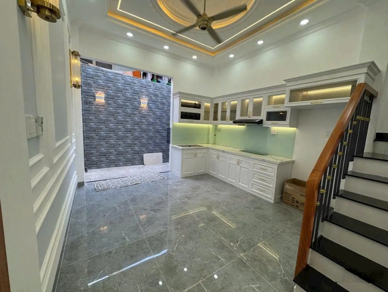 Nhà hẽm xe hơi Thông , đường số 4 , p. Hiệp bình phước , Thủ Đức