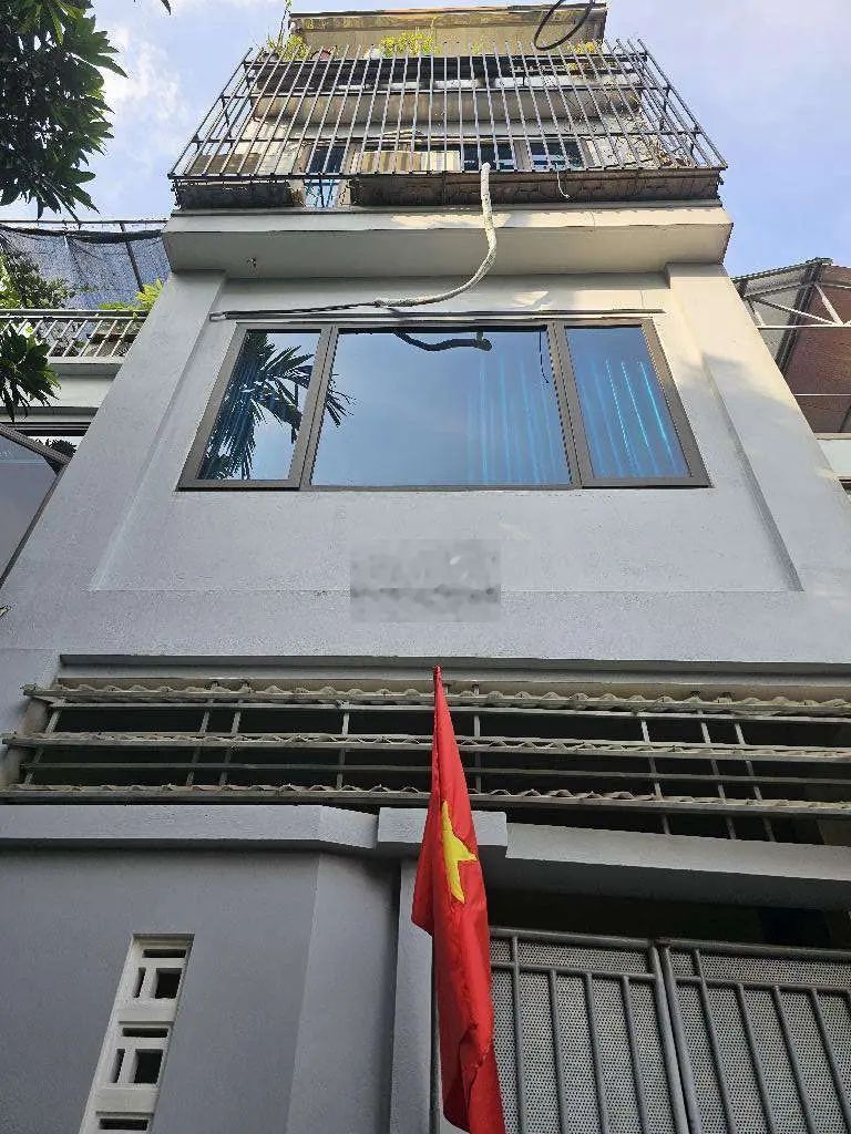Bán nhà mặt phố Bắc Cầu, 4 tầng, 55m², 6 tỷ, cho thuê 600 USD/tháng