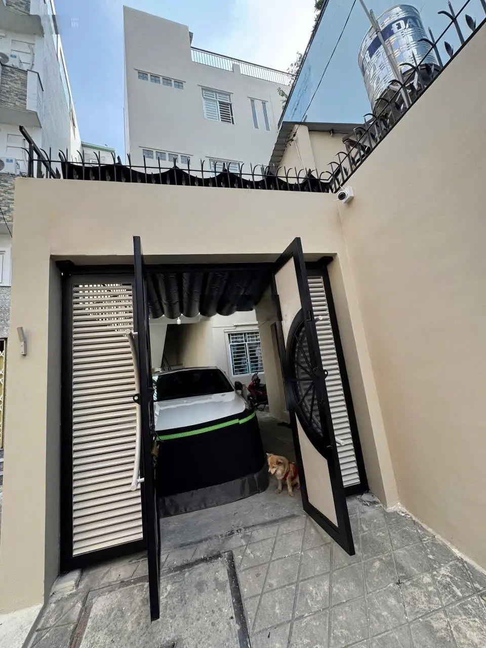 Sẵn dòng tiền 35tr/tháng, oto đậu trong nhà, 3 lầu đúc, 10,5 tỷ thương lượng. LH xem nhà 0906435138