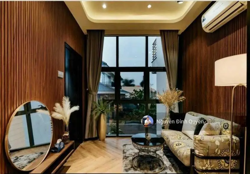 Biệt thự siêu đẹp - đường Nguyễn Văn Hưởng - Thảo Điền - 3 tầng - 380m2 - giá 99 tỷ TL