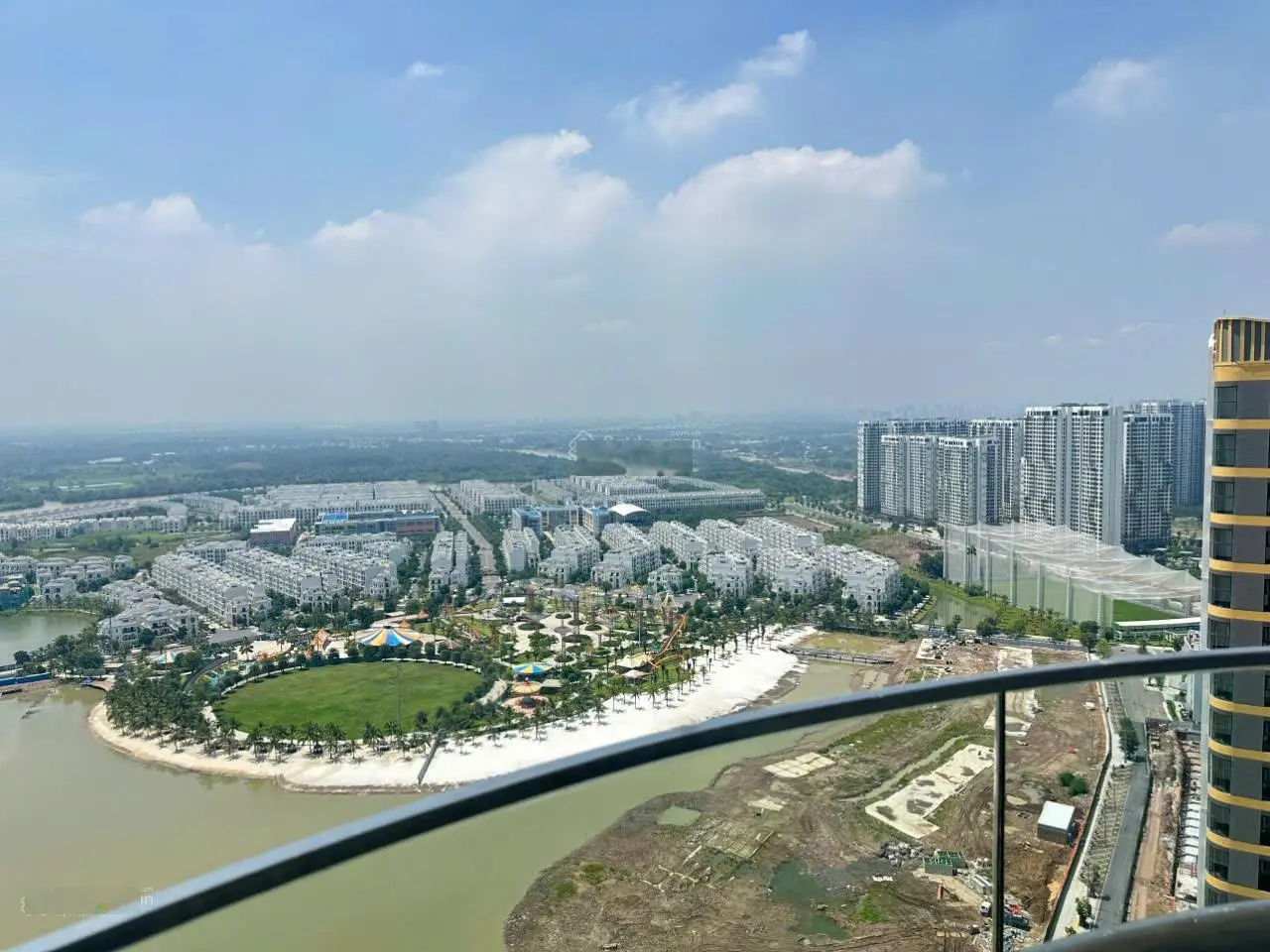 Bán căn góc 3PN The Beverly Vinhomes, view Sông Đồng Nai và công viên 36ha